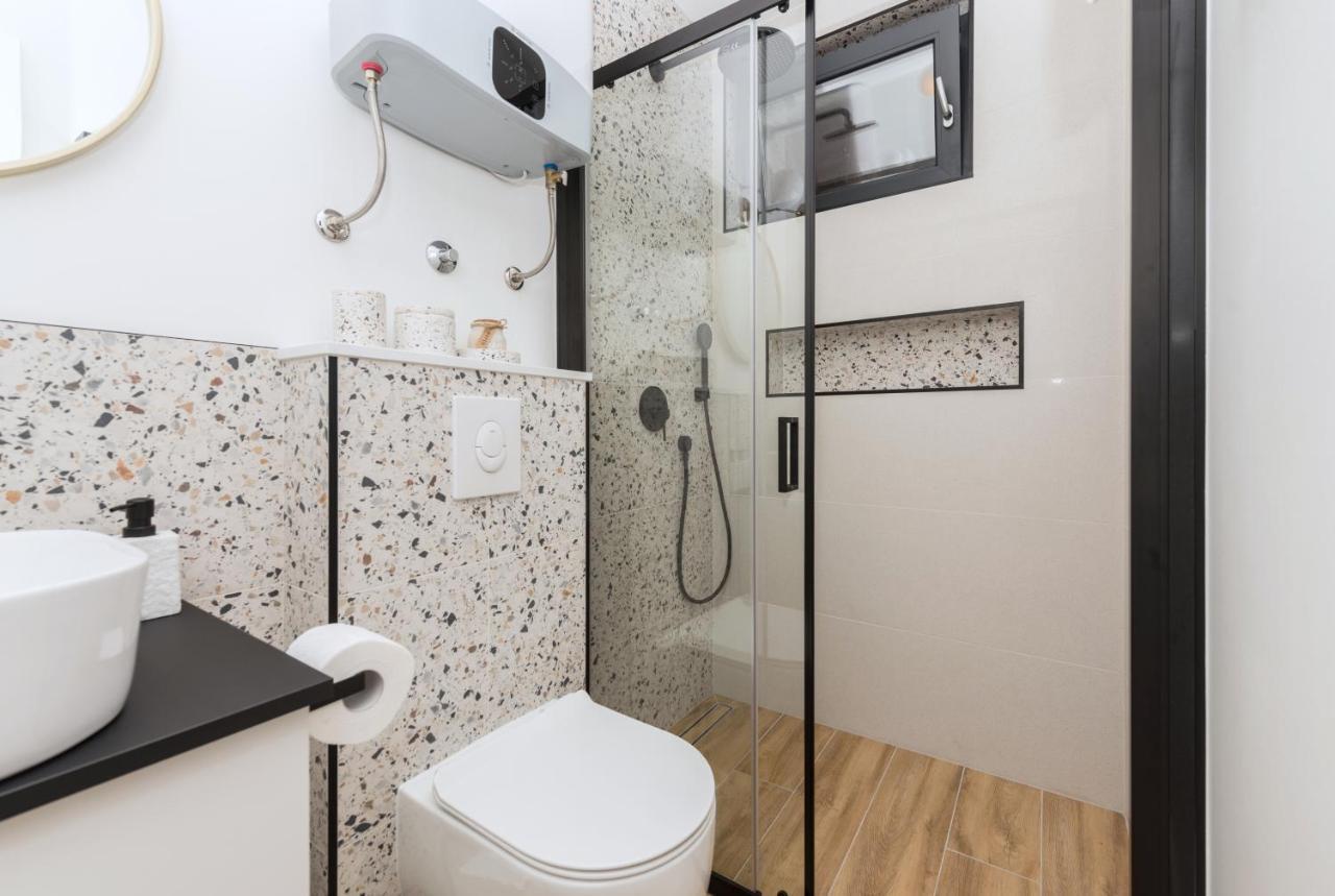 Studio Apartment Bianco, Near Beach, Free Parking, Wi-Fi Makarska Dış mekan fotoğraf